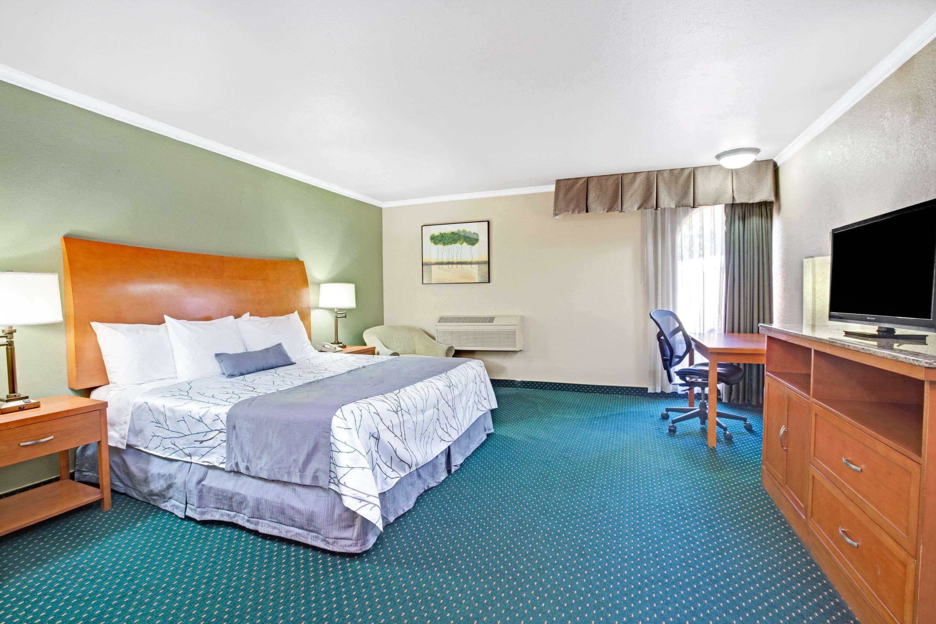 Days Inn By Wyndham San Jose Convention Center Екстериор снимка