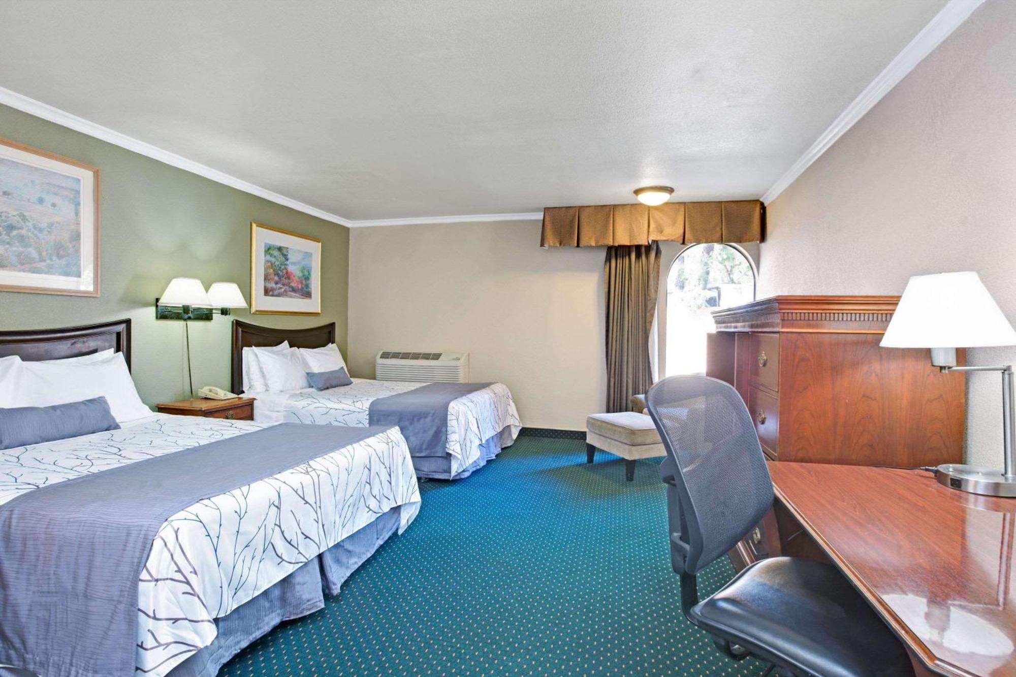 Days Inn By Wyndham San Jose Convention Center Екстериор снимка