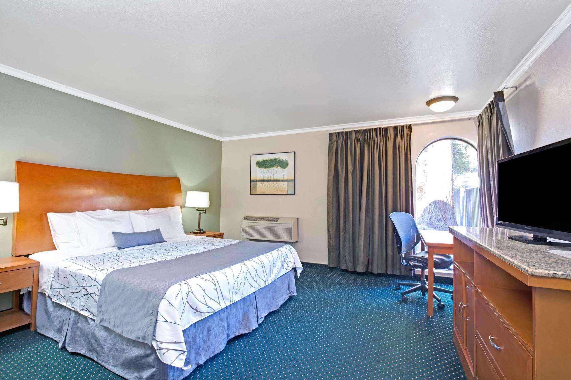 Days Inn By Wyndham San Jose Convention Center Екстериор снимка